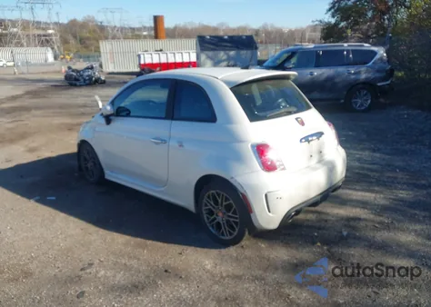 2016 Fiat 500 Abarth z USA, uszkodzony, nr VIN 3C3CFFFH1GT122234